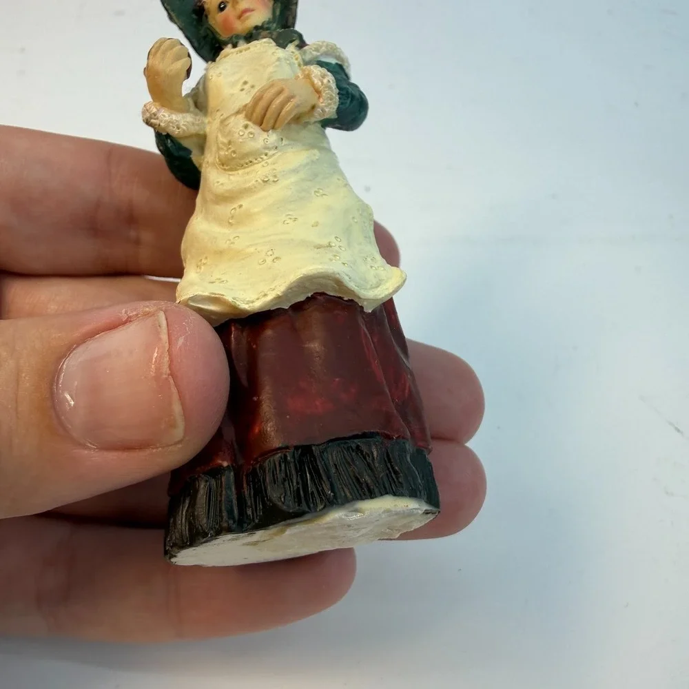 Mervyns? Village Square Christmas Figurine Women w‎ Apron Apple Green Hat